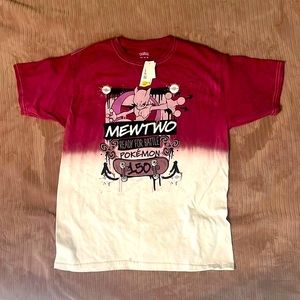 This is a medium sized purple Pokémon mewtwo t-shirt from boxlunch.